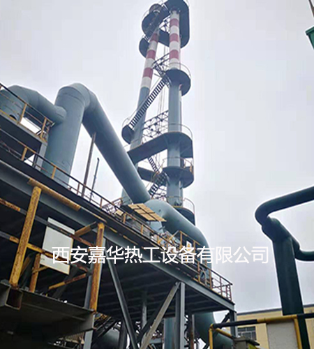 山東某鋼廠轉(zhuǎn)爐煤氣放散點(diǎn)火施工中